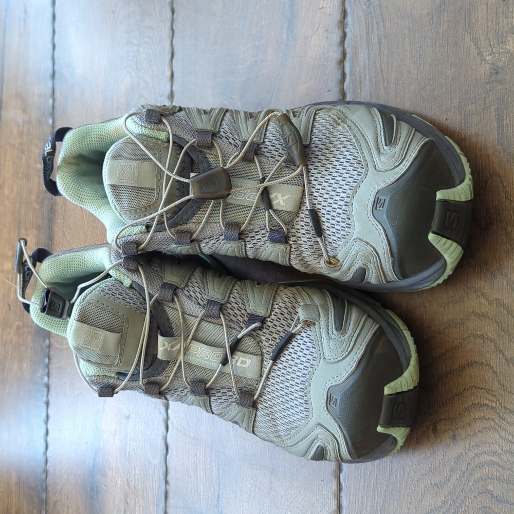 Salomon XAPRO 3D mountain trail shoes